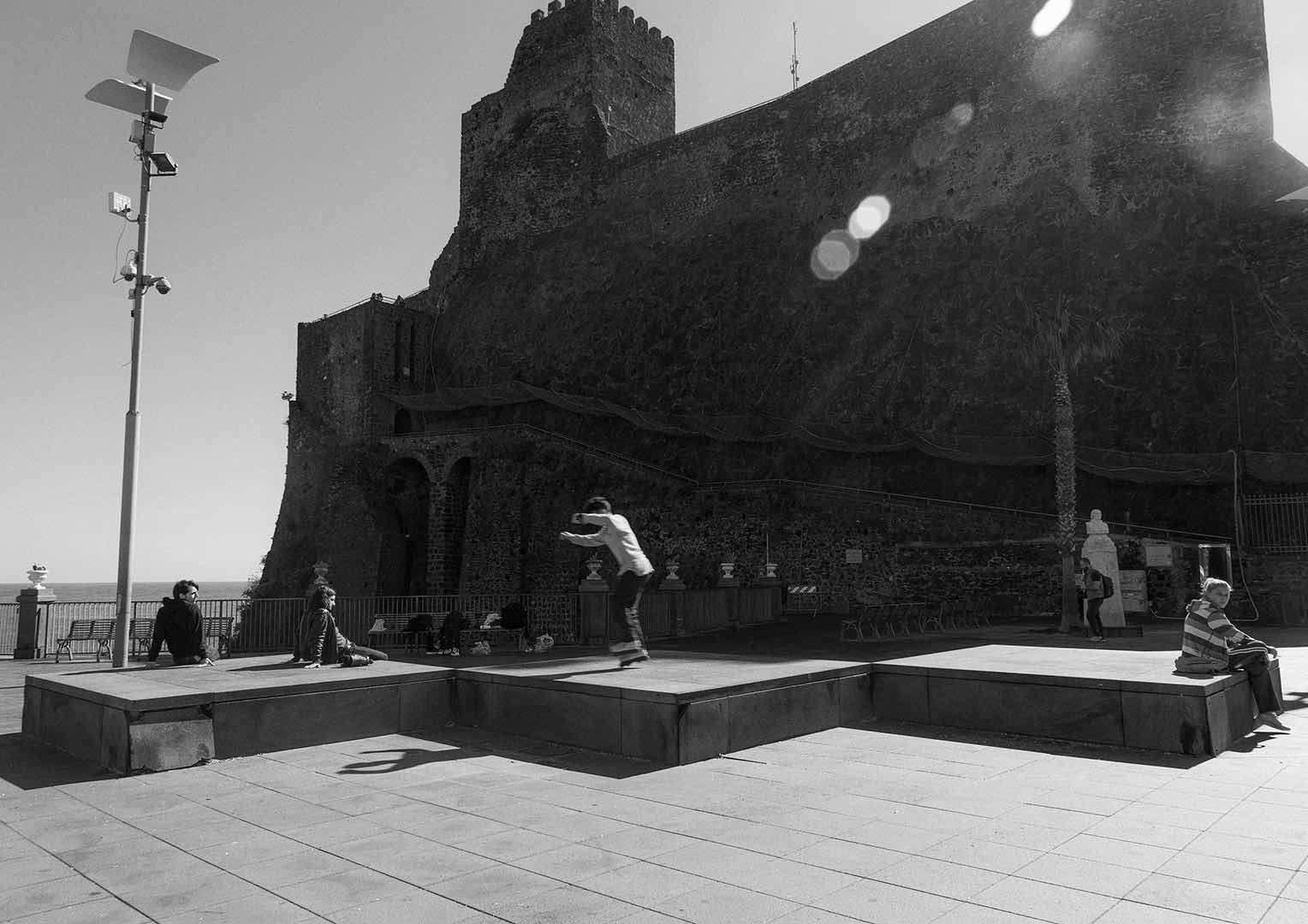 Roces Mizzica rollerblading